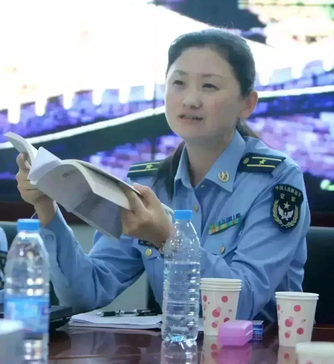 县人社局党组开展第一专题(“守初心、持恒心、强信心”)学习研讨会:beat365官网(图1) beat365官网