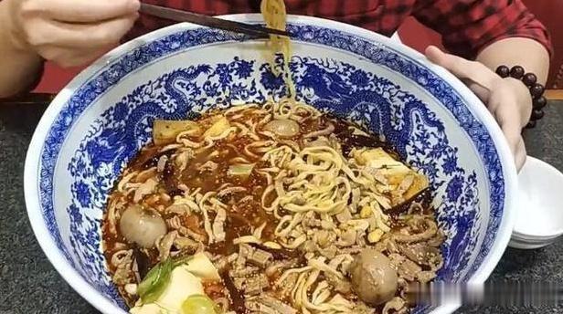 beat·365|盘货2017年十大最玉人主播,收入堪比一线明星(图3) beat·365