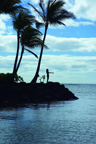 beat365官网|RNG与SKT迎正面碰撞 双方官博却在发图互动(图1) beat365官网