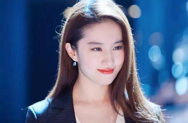 beat·365|鹿心社深入鹿寨柳城调研时强调  着力做大做强县域经济  推动经济社会高质量发展