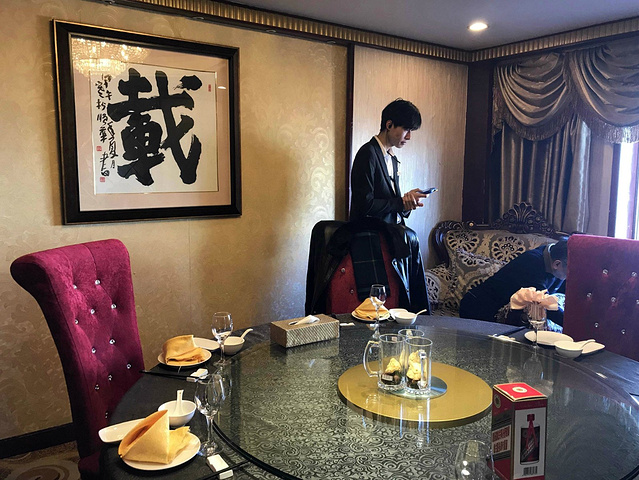 beat365亚洲体育官方网站-县委政法委认真贯彻落实“八个一” 精准扶贫政策(图1) beat365亚洲体育官方网站