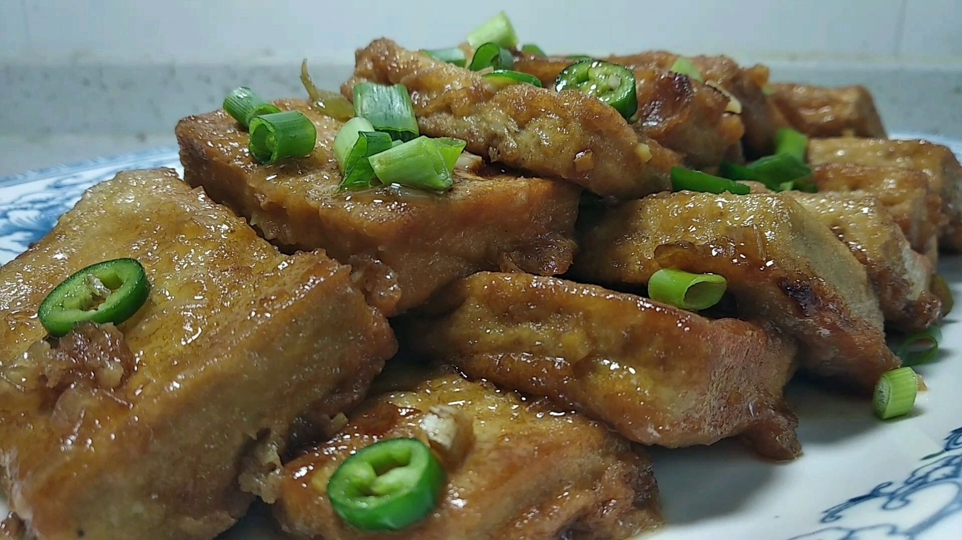 beat365亚洲体育官方网站:钟山县卫健党工委开展深化对党忠诚教育专题研讨暨对照党章党规找差距专题会议(图1) beat365亚洲体育官方网站