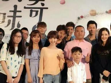 女生必备的一款靴子，超级显腿长！“beat365官网”